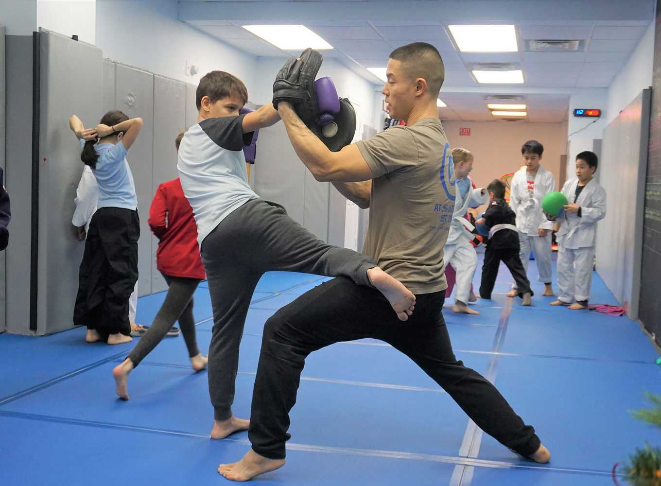 Kids Kickboxing